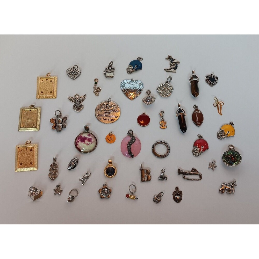 Vintage-Now Estate Lot Of 44 Charms & Pendants Diverse Mix Hearts Bugs Crystals